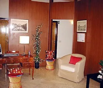 Hotel Canada Italy